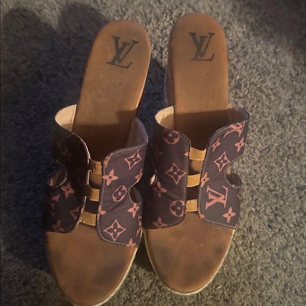 Stylish Brown and Tan Women's Sandals Lv